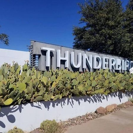Thunderbird Hotel Marfa Dış mekan fotoğraf